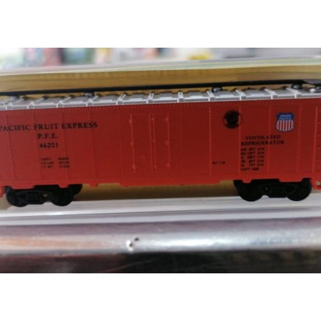 Model Power Scala N Freight Car